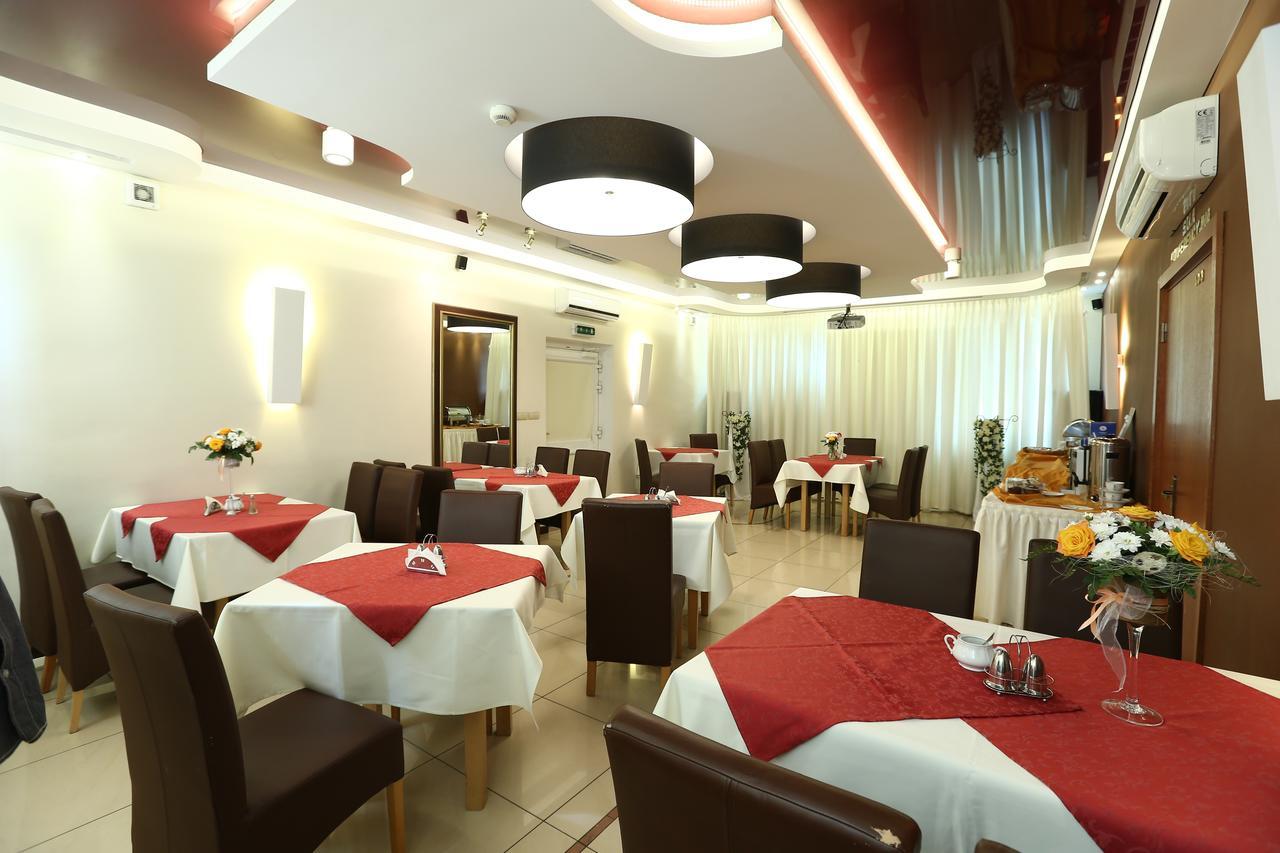 Hotel Korona Цеханув Экстерьер фото