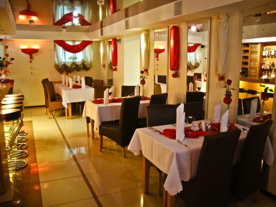 Hotel Korona Цеханув Экстерьер фото